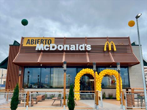McDonald’s abre su primer restaurante en Oliva y continúa su apuesta por la Comunidad Valenciana